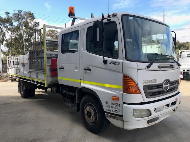 2004 Hino FD 500 Crew Cab Service Body | AD Hyundai